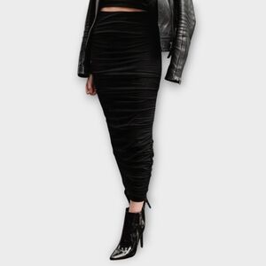 Emmy Deveaux Ruched Maxi Skirt Black Size Medium
